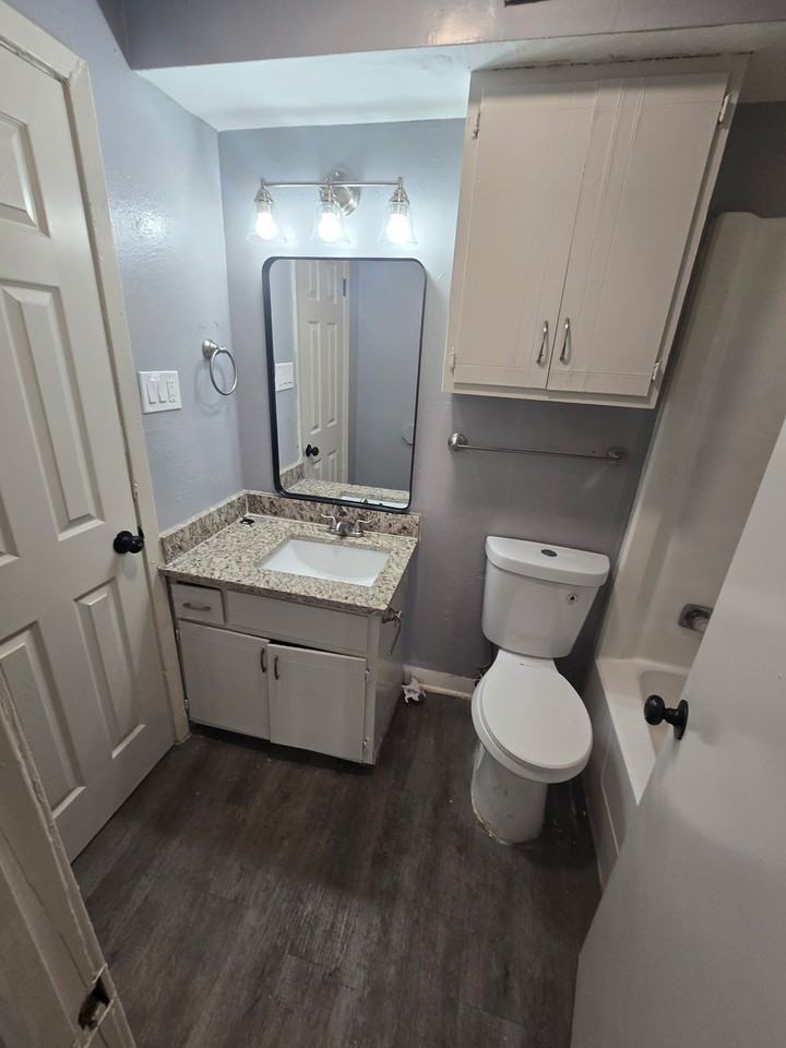 60 W Washington St #211 - Photo 3 of 8