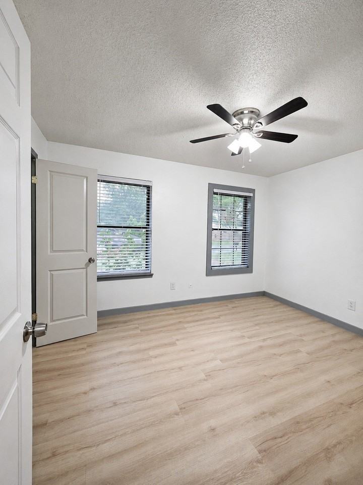 4413 Menzer Rd - Photo 6 of 14