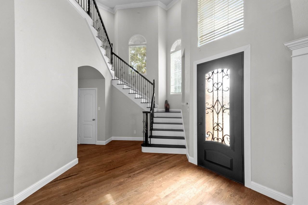 1811 Saint Johns Ave - Photo 7 of 36