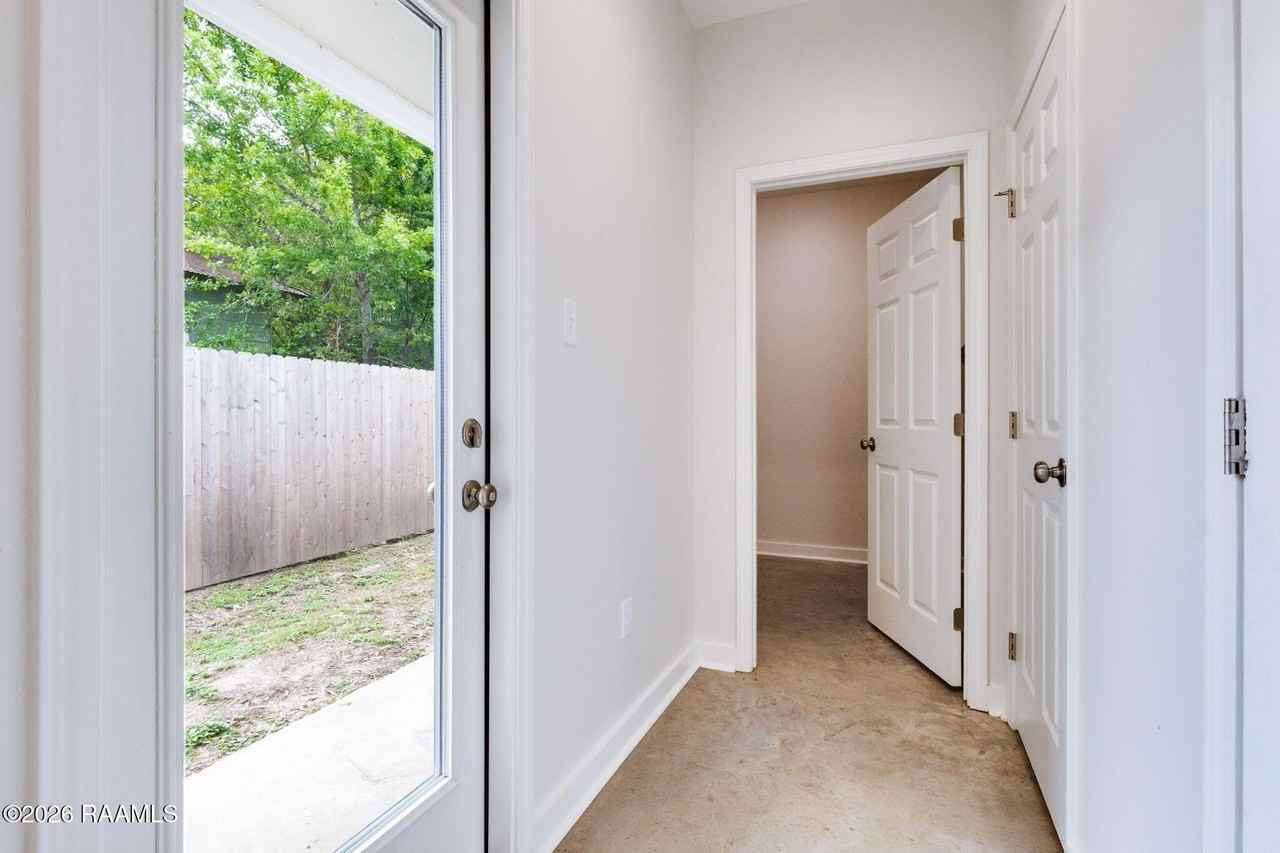204 Romero St #B - Photo 4 of 10