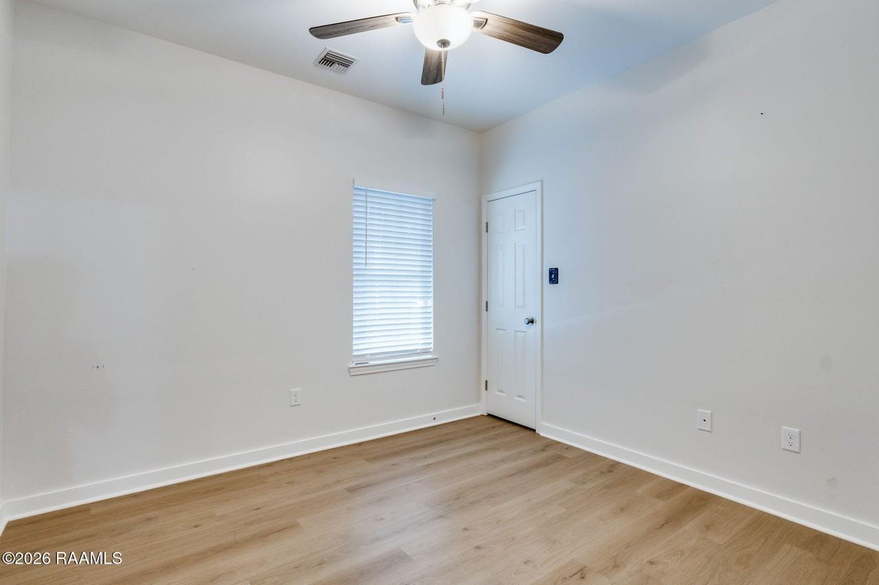 204 Romero St #B - Photo 5 of 10