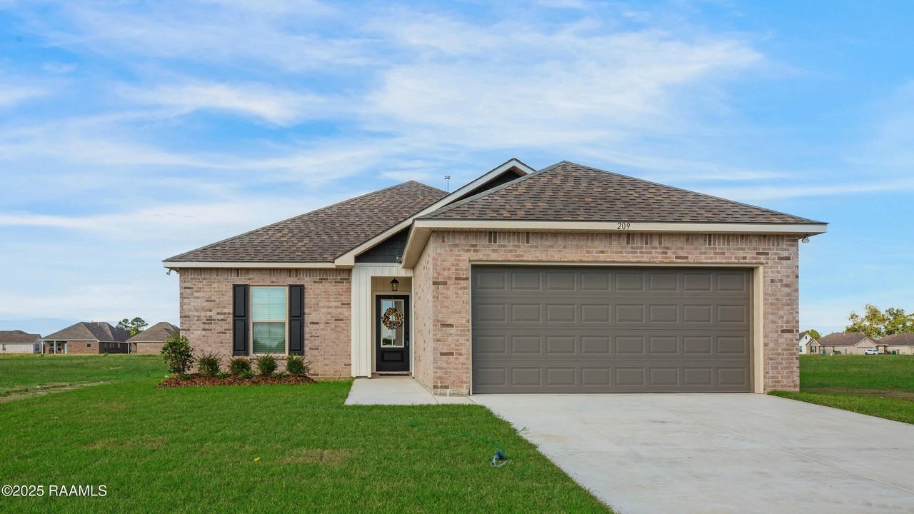209 Tatum Ln