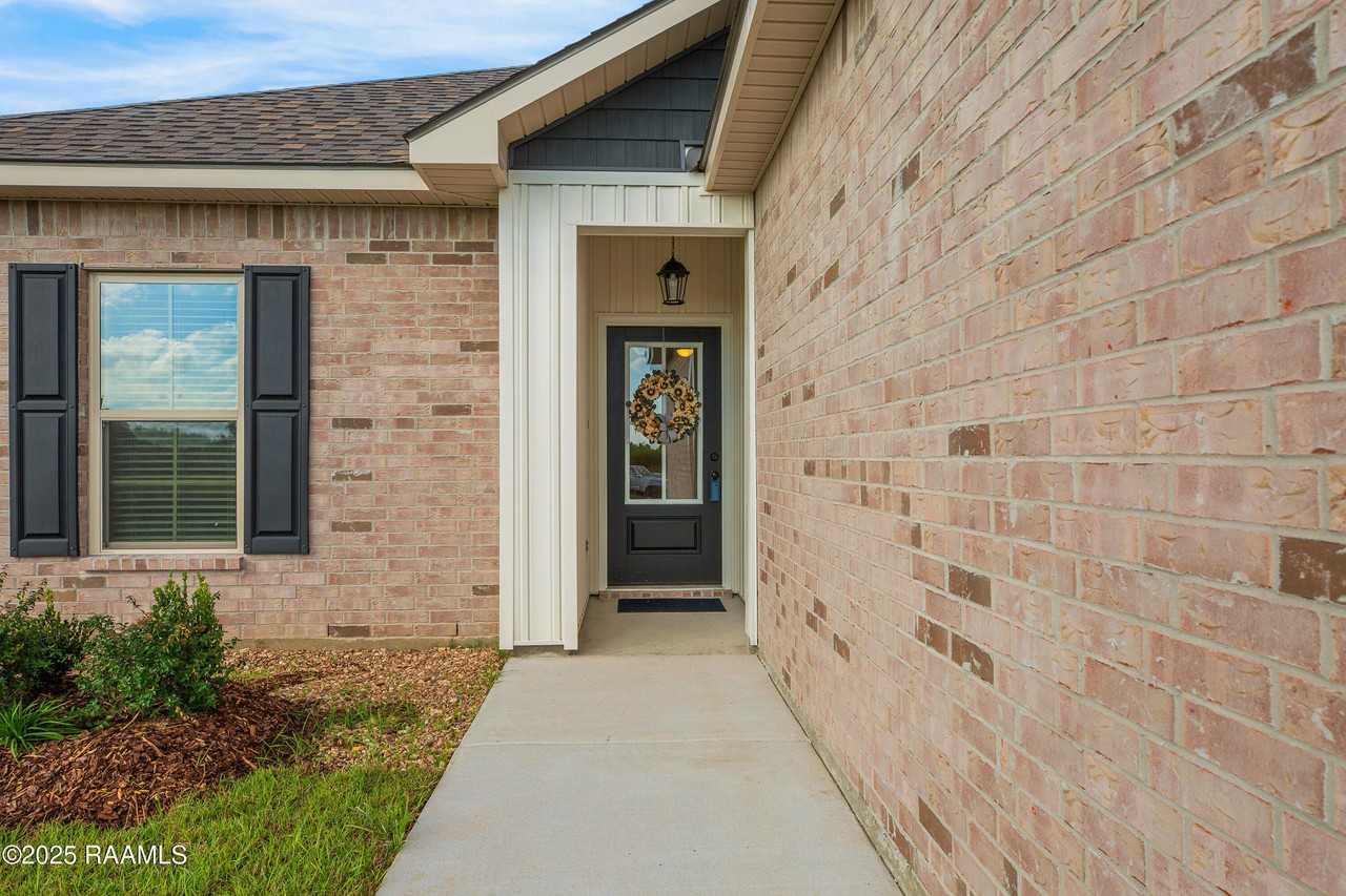 209 Tatum Ln - Photo 3 of 25