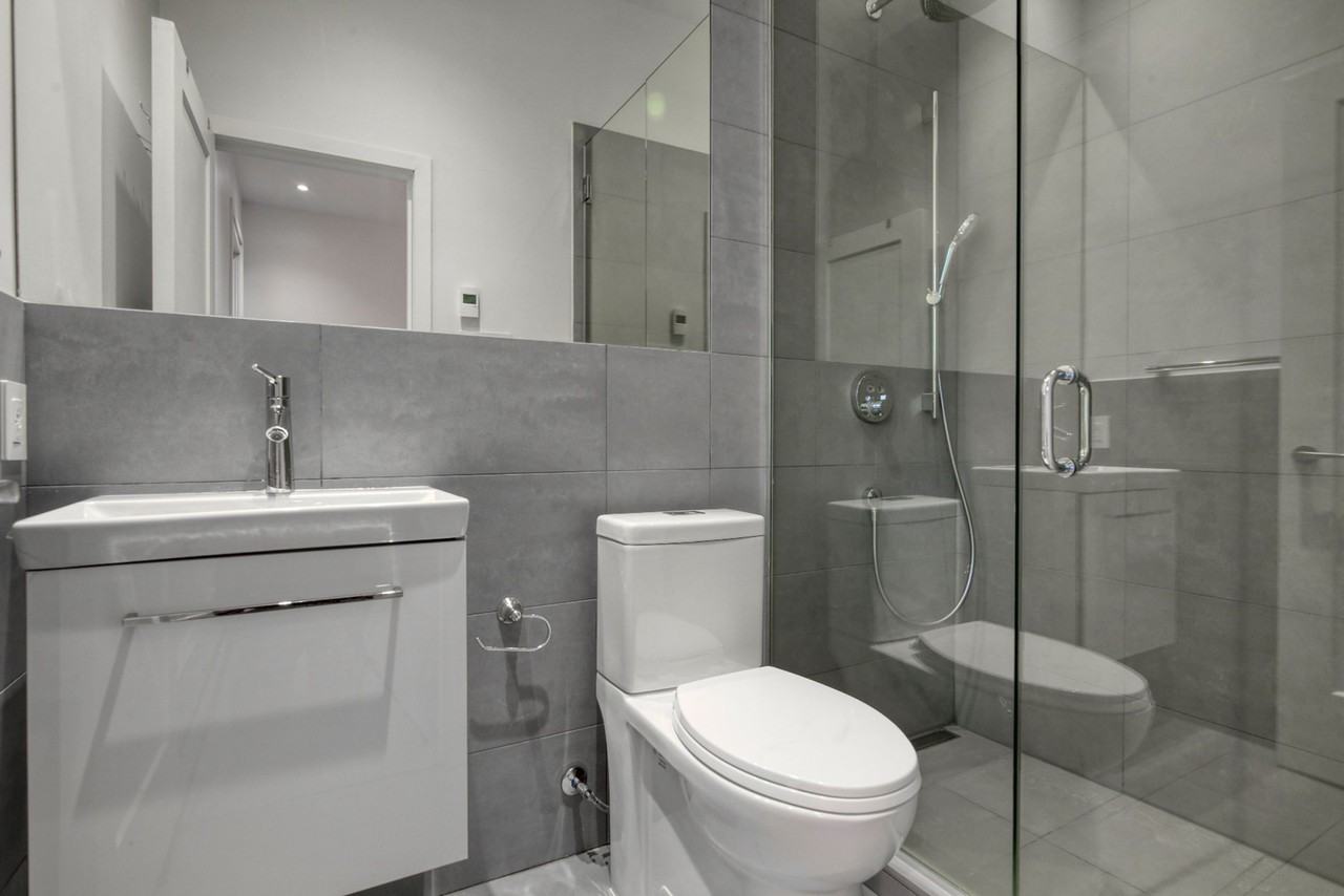 3455 Aylmer - Photo 6 of 50