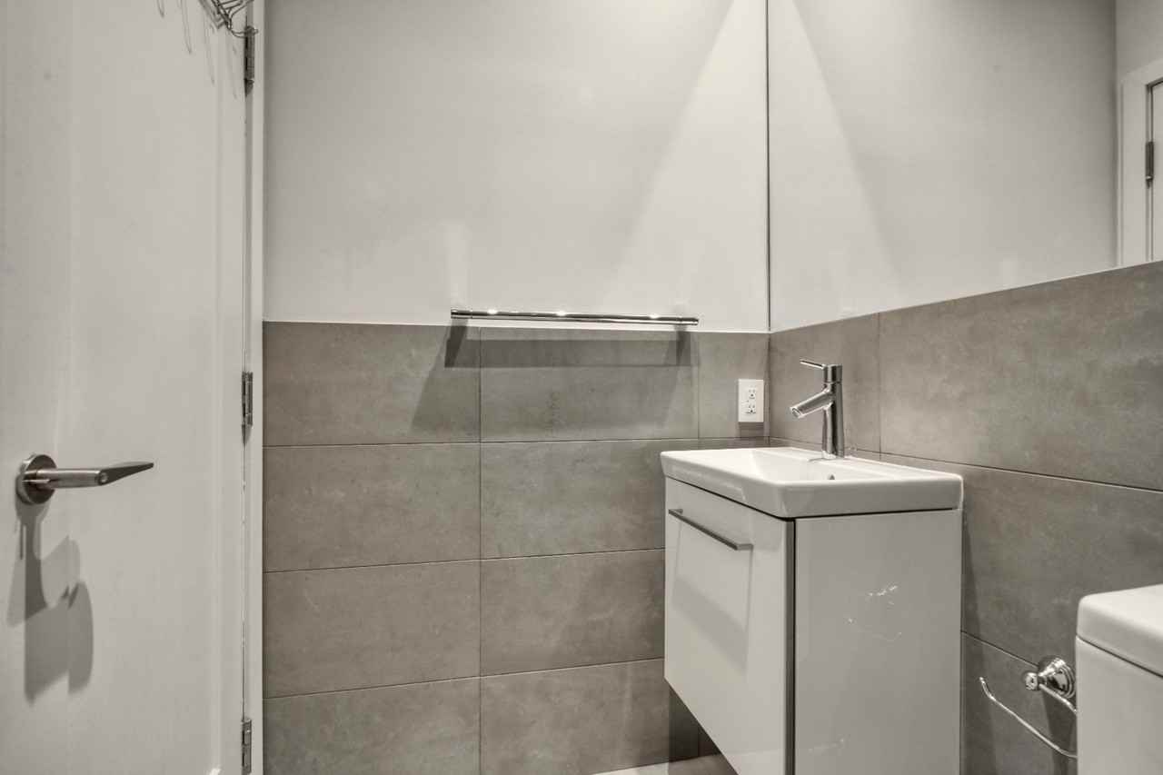 3455 Aylmer - Photo 7 of 50