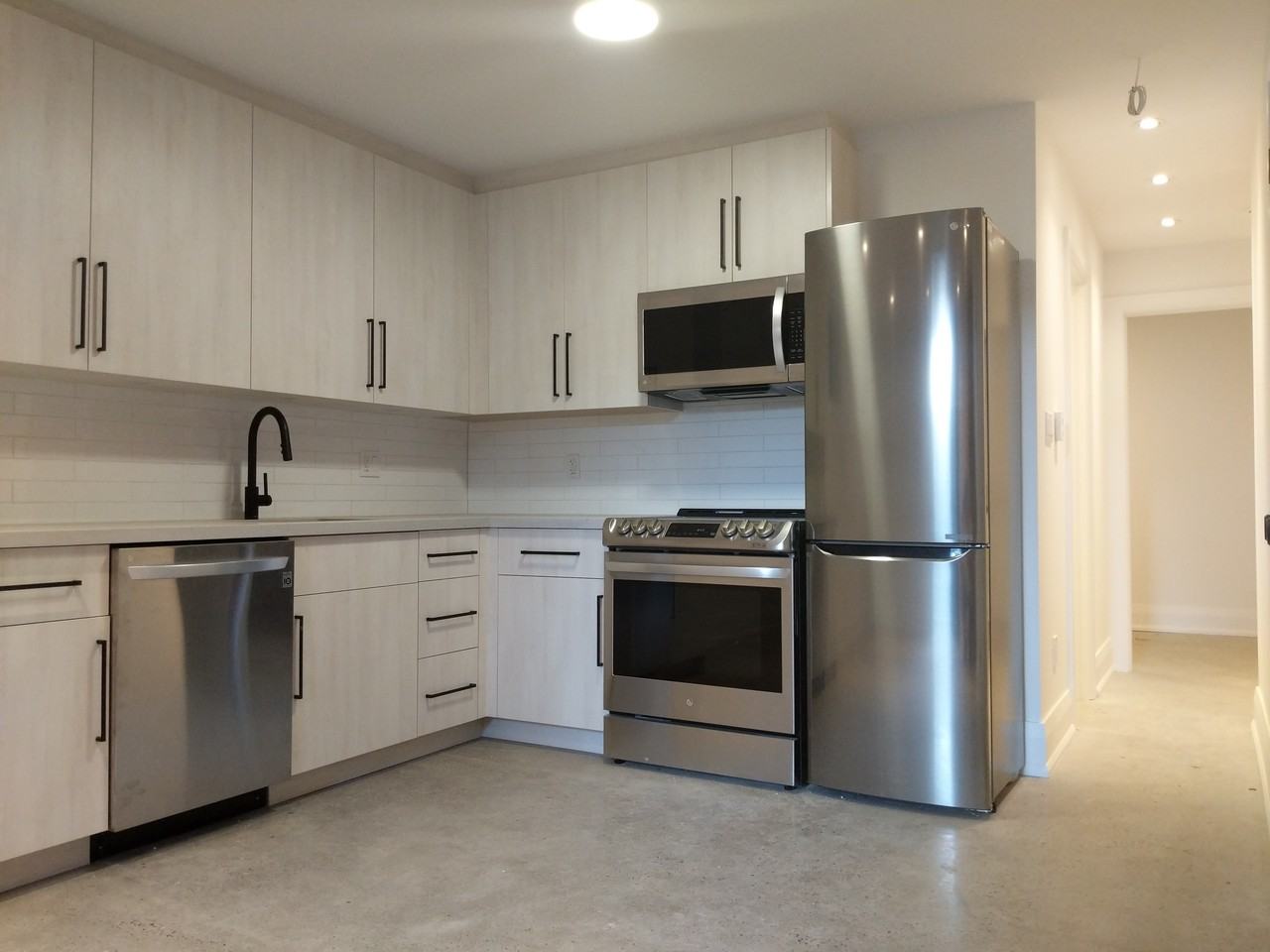 40 Woodfield Road #C - Photo 3 of 7