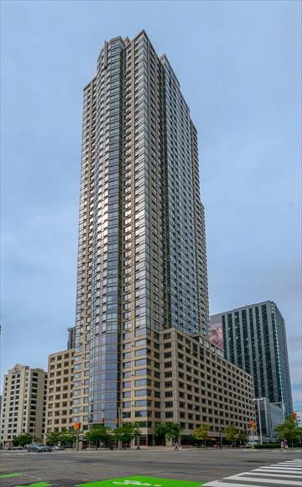 48 Washington Boulevard - Photo 2 of 55