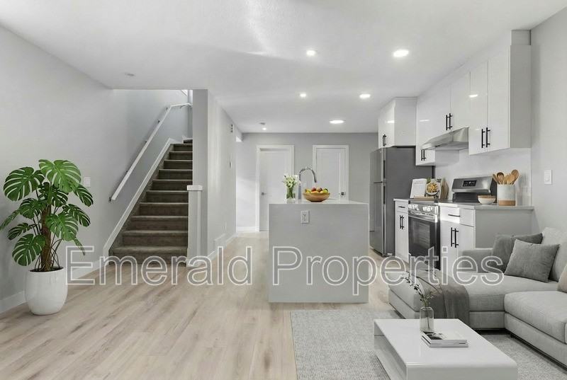 10441 132 St NW - Photo 5 of 20