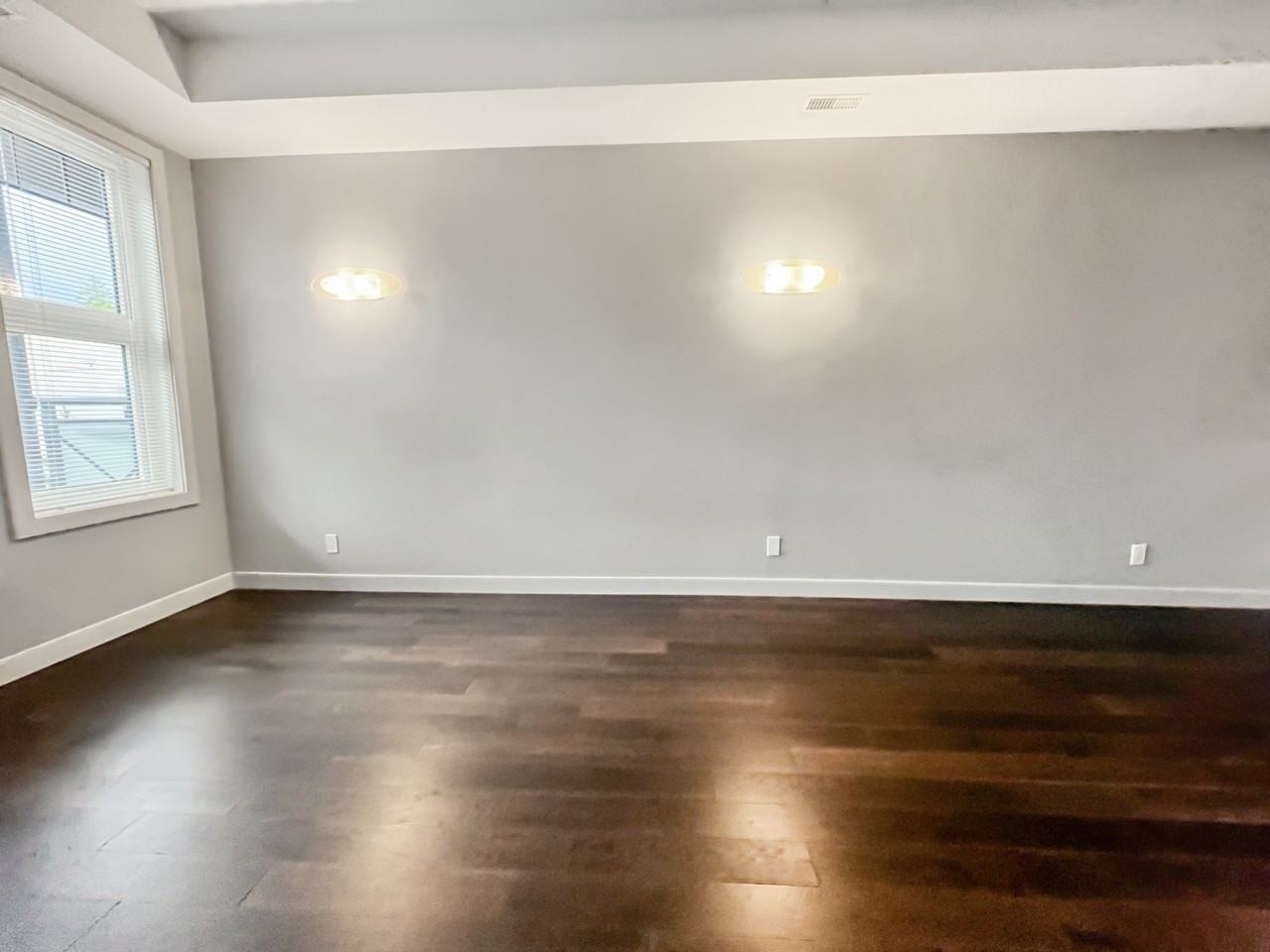 10811 72 Ave NW - Photo 4 of 22