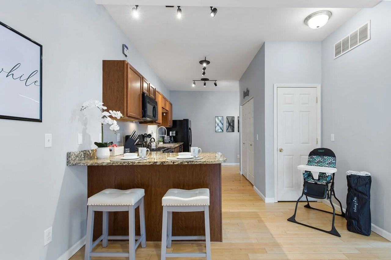 2366 Lawrence St #1472894P - Photo 4 of 20