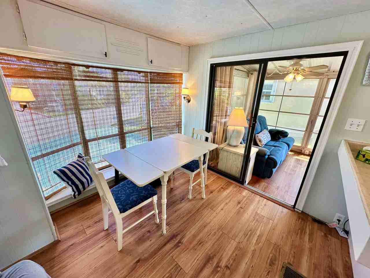 634 Nettles Blvd #1537484P - Photo 3 of 18