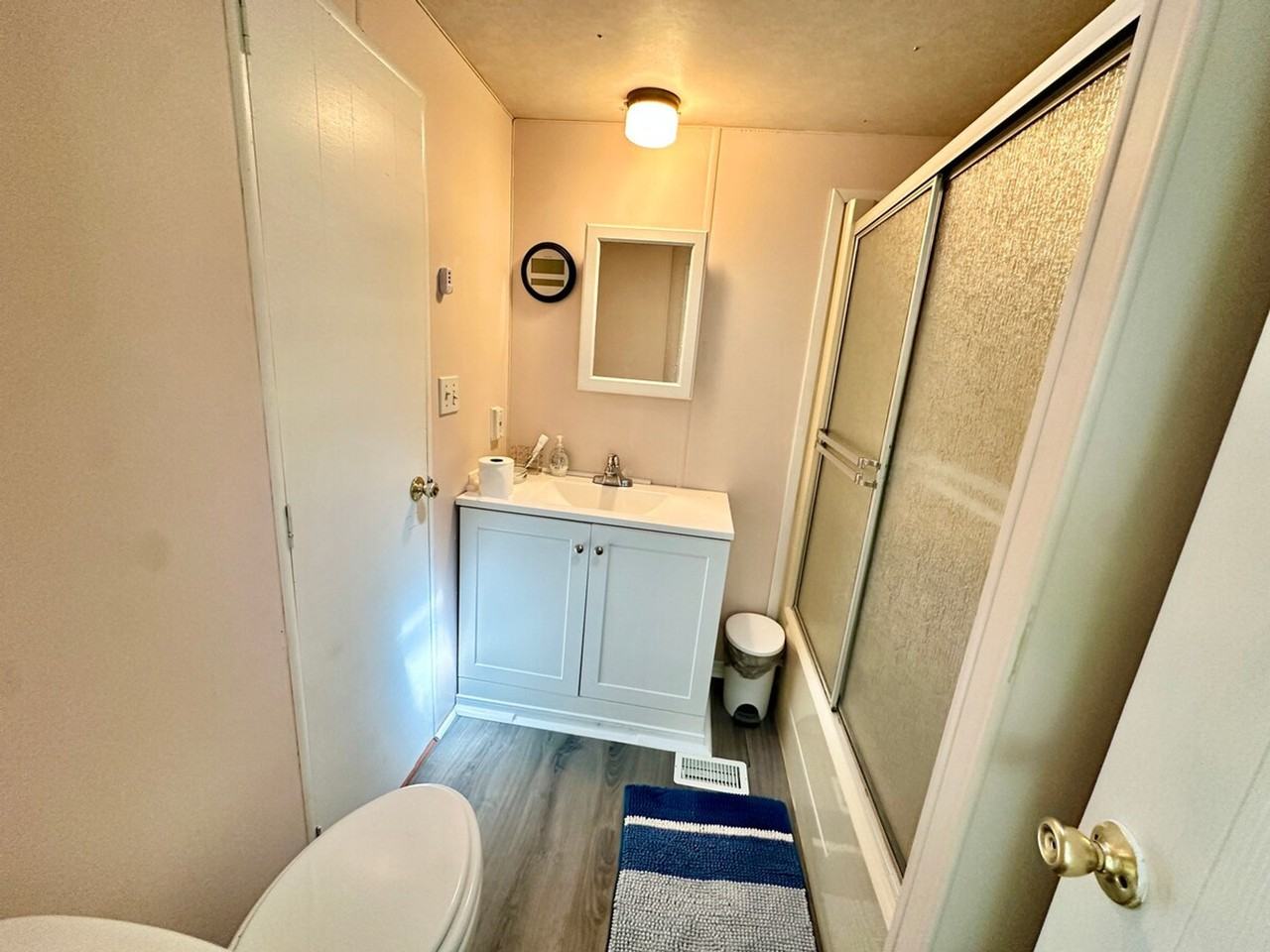 634 Nettles Blvd #1537484P - Photo 5 of 18