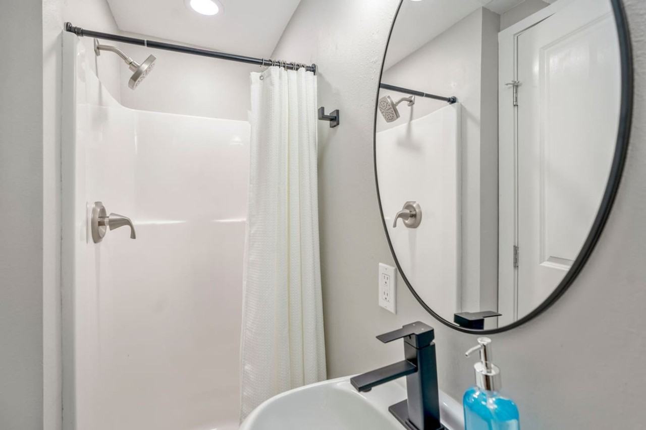 4952 Polk Street - Photo 6 of 41