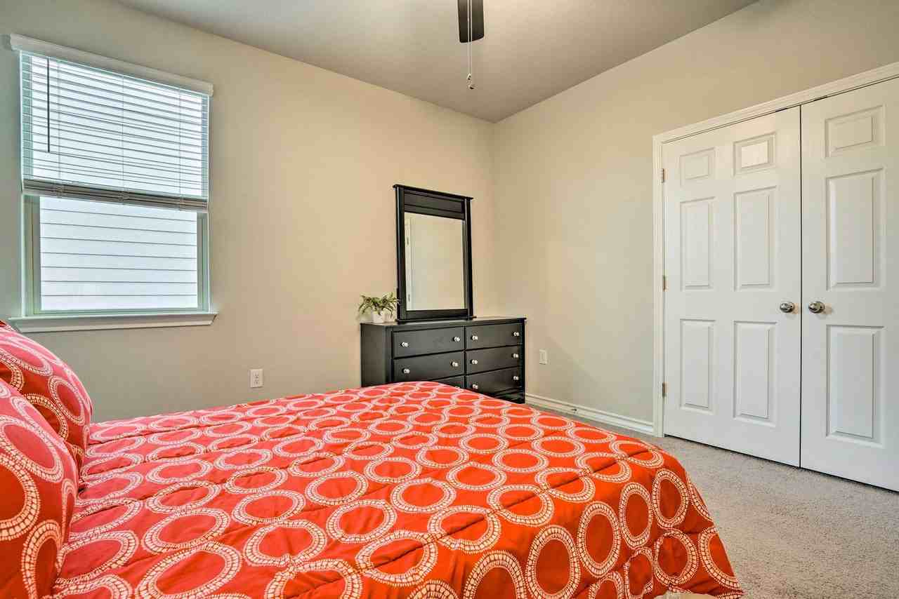 5603 Chestnut Xing #1545924P - Photo 6 of 35