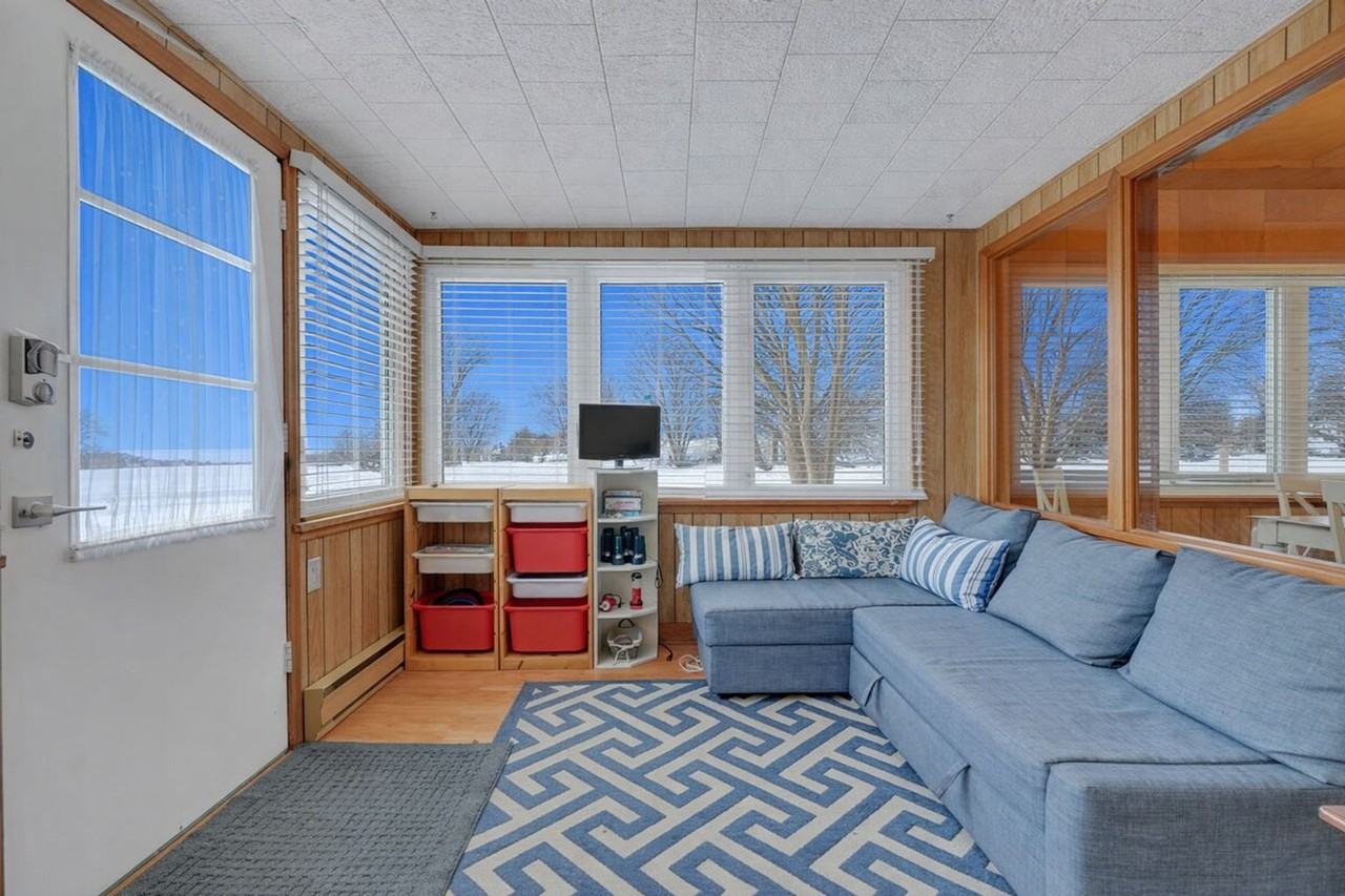 240 Oak Rd #1556410P - Photo 3 of 41