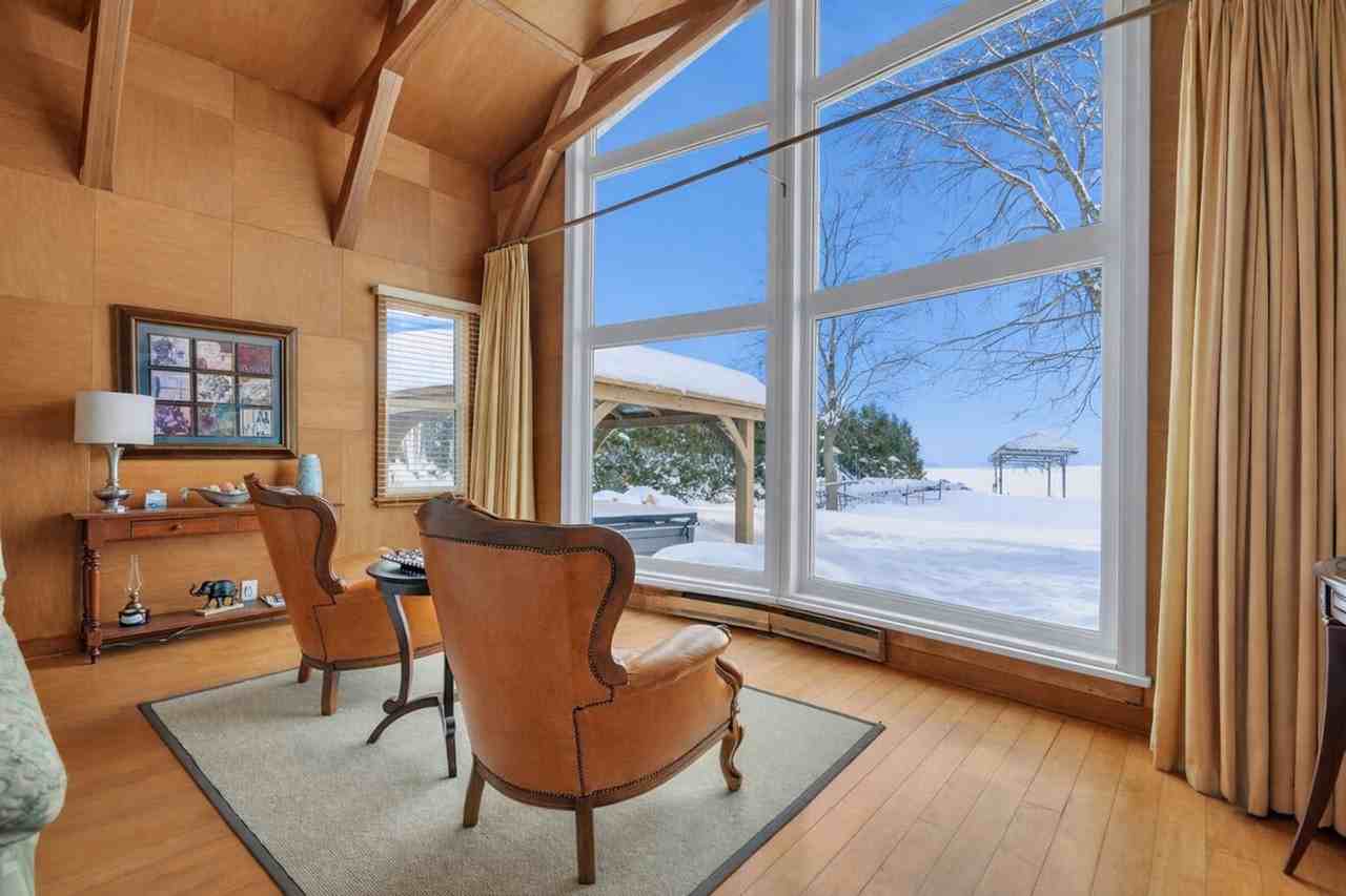 240 Oak Rd #1556410P - Photo 4 of 41