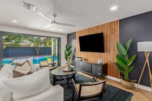featured image of 5002 E Paradise Dr