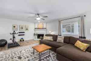 featured image of 2542 E Lynwood St