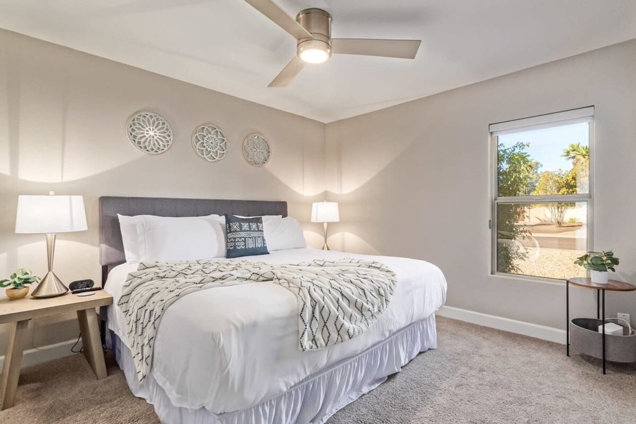 6547 E Sharon Dr #1558599P - Photo 4 of 46