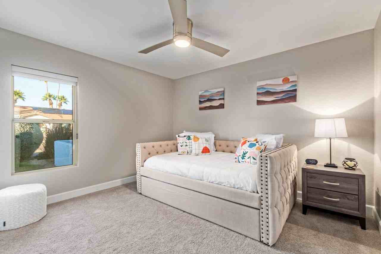 6547 E Sharon Dr #1558599P - Photo 7 of 46