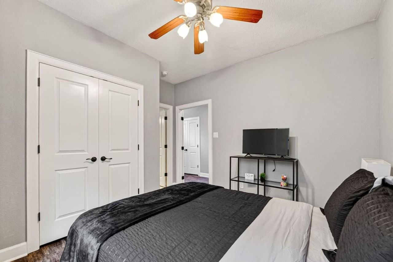 2504 Rusk St #1563174P - Photo 4 of 38