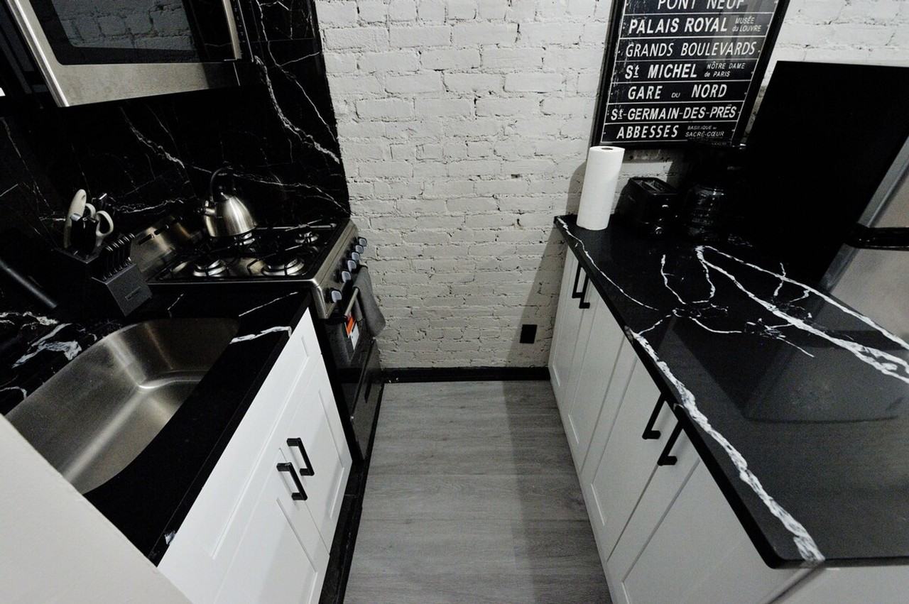 309 W 43rd St #1560796P - Photo 7 of 15