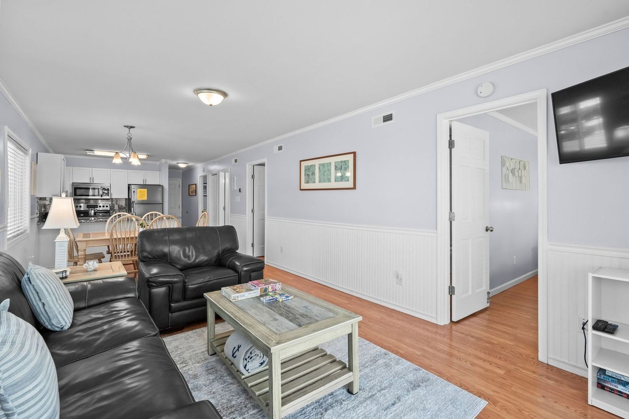 1429 N Waccamaw Dr #1564085P - Photo 3 of 30