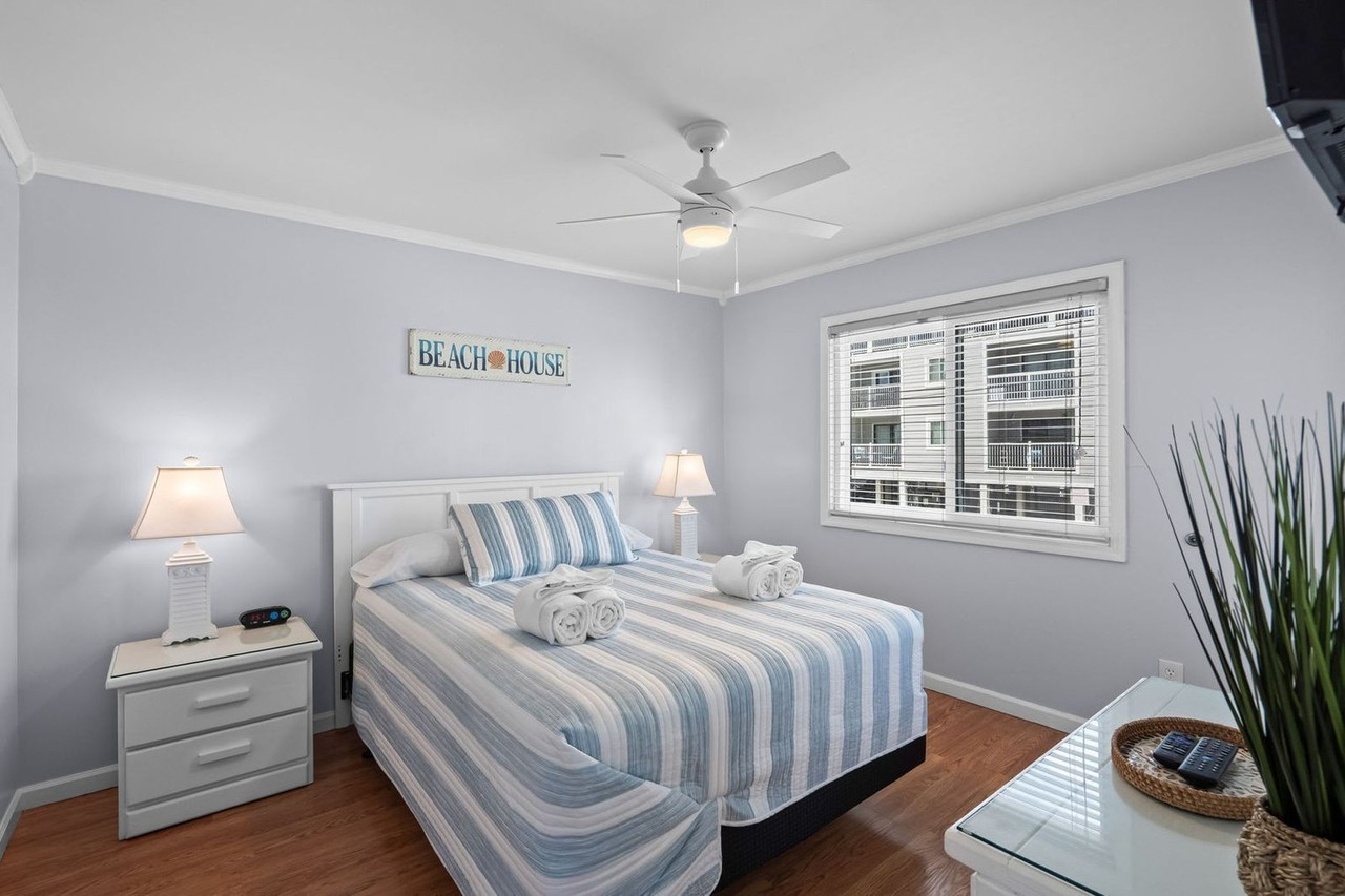 1429 N Waccamaw Dr #1564085P - Photo 5 of 30