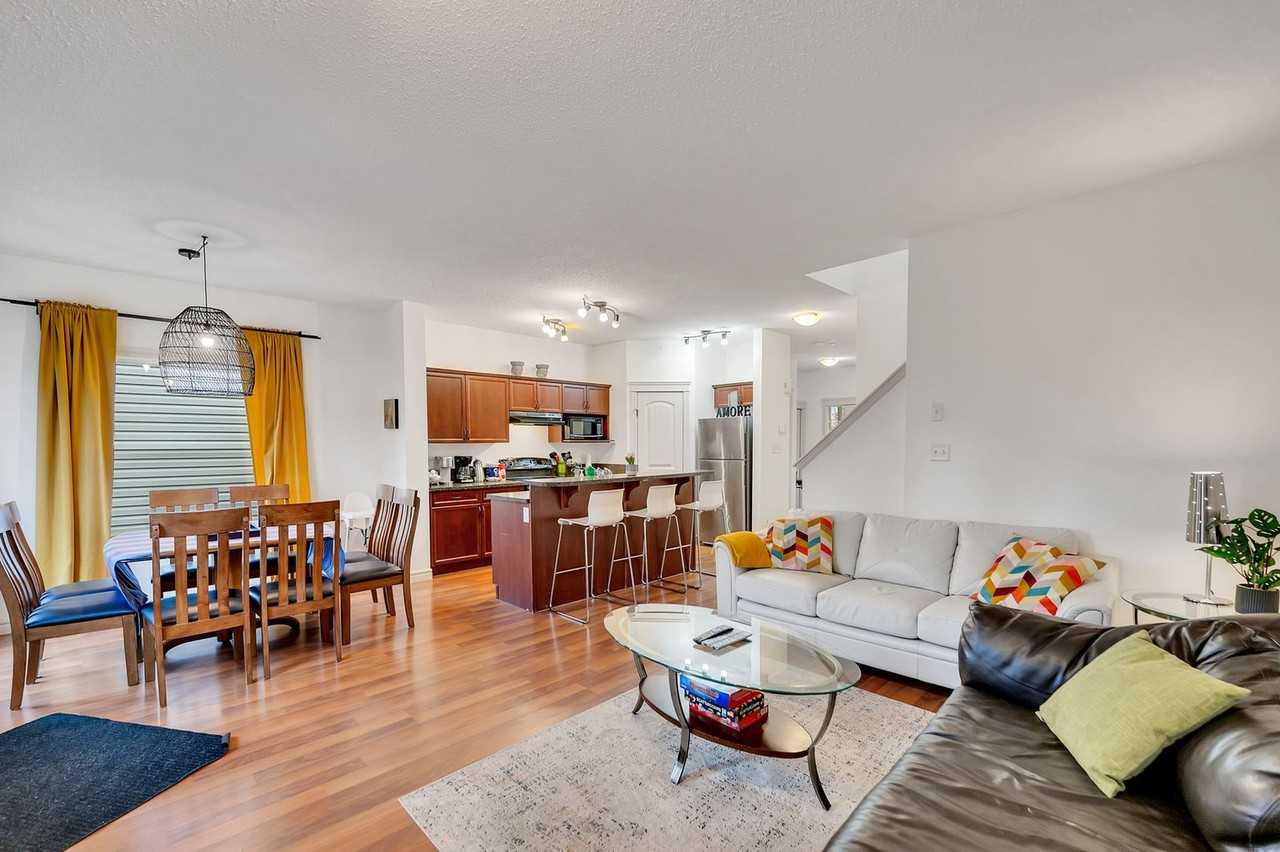 11817 21 Ave Sw #1564648P - Photo 2 of 42