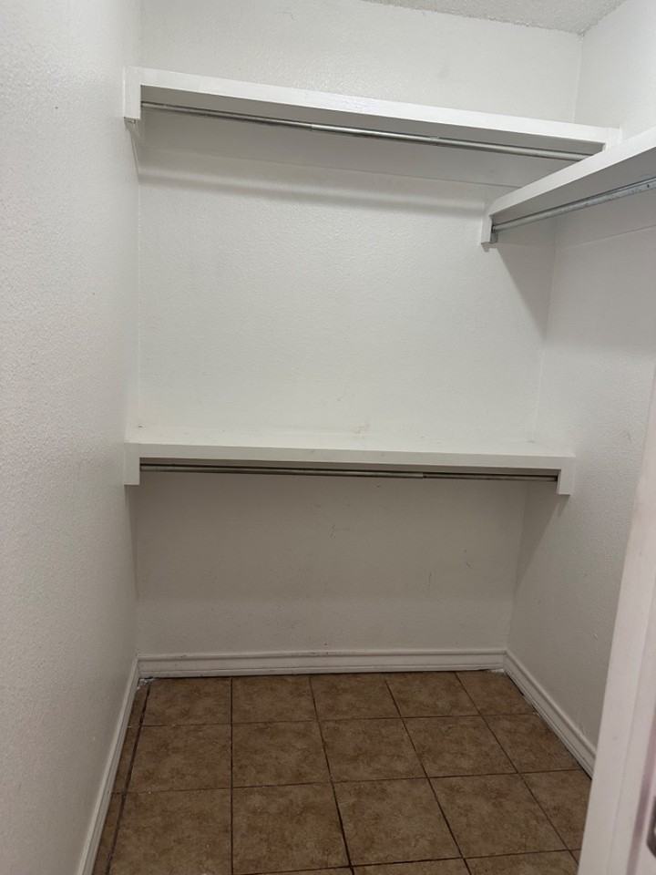 218 Cheyenne Place - Photo 4 of 8