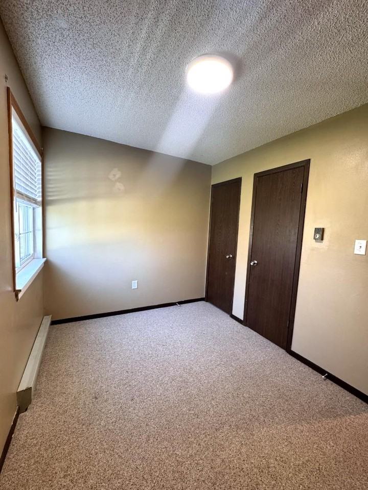 1014 E Main St - Photo 7 of 10