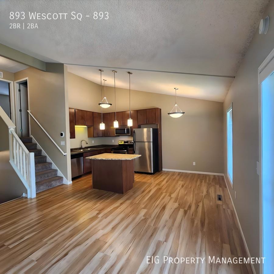 Eagan Gables - Photo 4 of 45