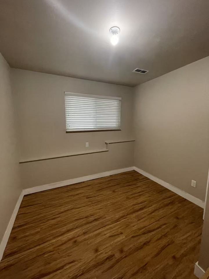 7000 115 Street - Photo 5 of 8