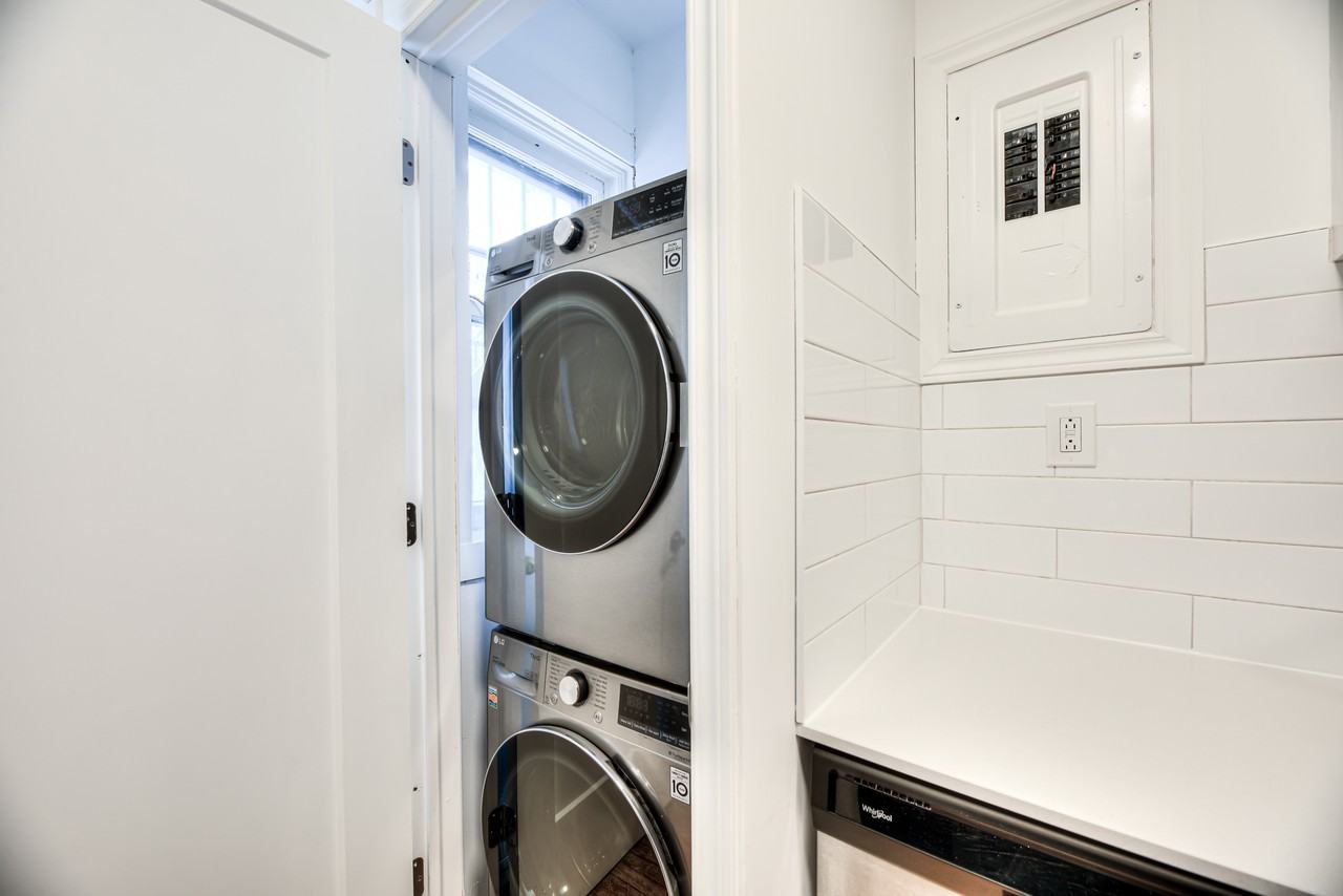 659 Rue Jarry E - Photo 6 of 11