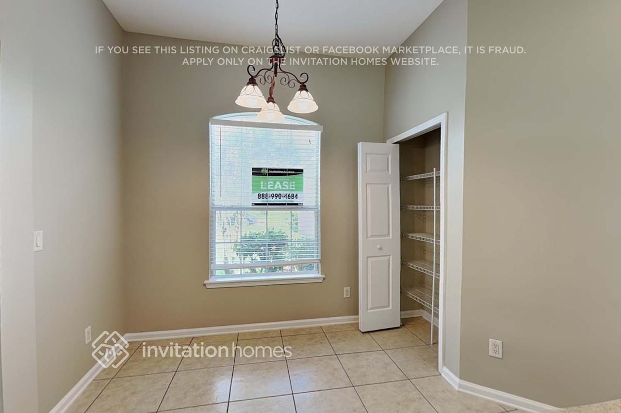 1033 Dunstable Ln - Photo 7 of 20