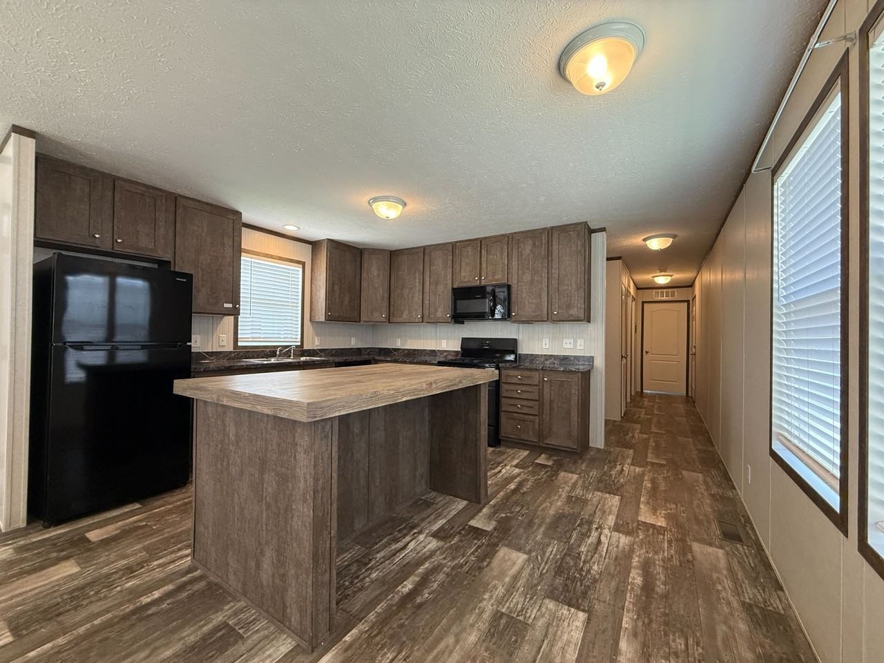 38029 Versailles St #49 - Photo 5 of 25