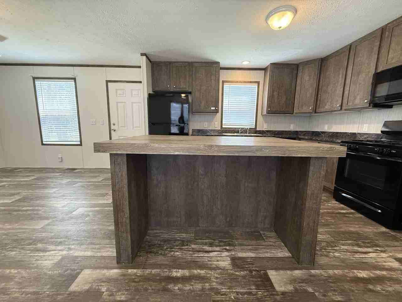 38029 Versailles St #49 - Photo 6 of 25