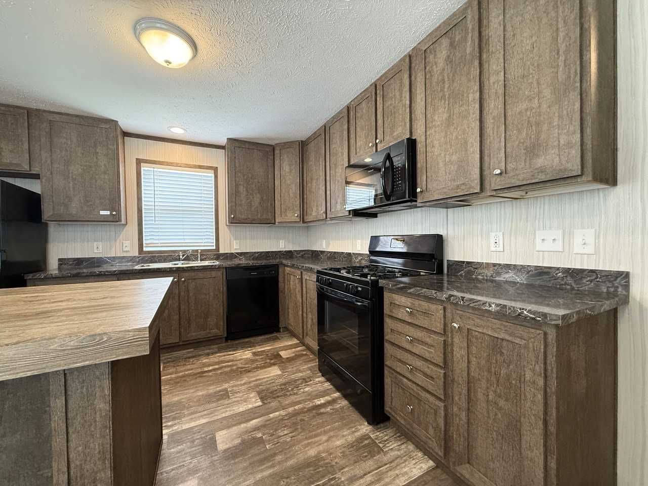 38029 Versailles St #49 - Photo 7 of 25