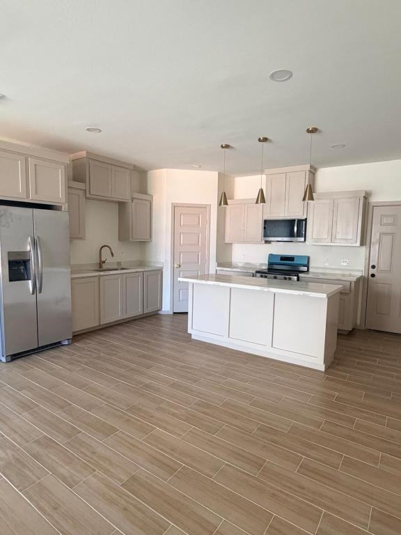 3210 S Joanna Ave Apt 2 - Photo 4 of 14