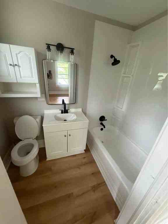 918 W A St - Photo 3 of 6