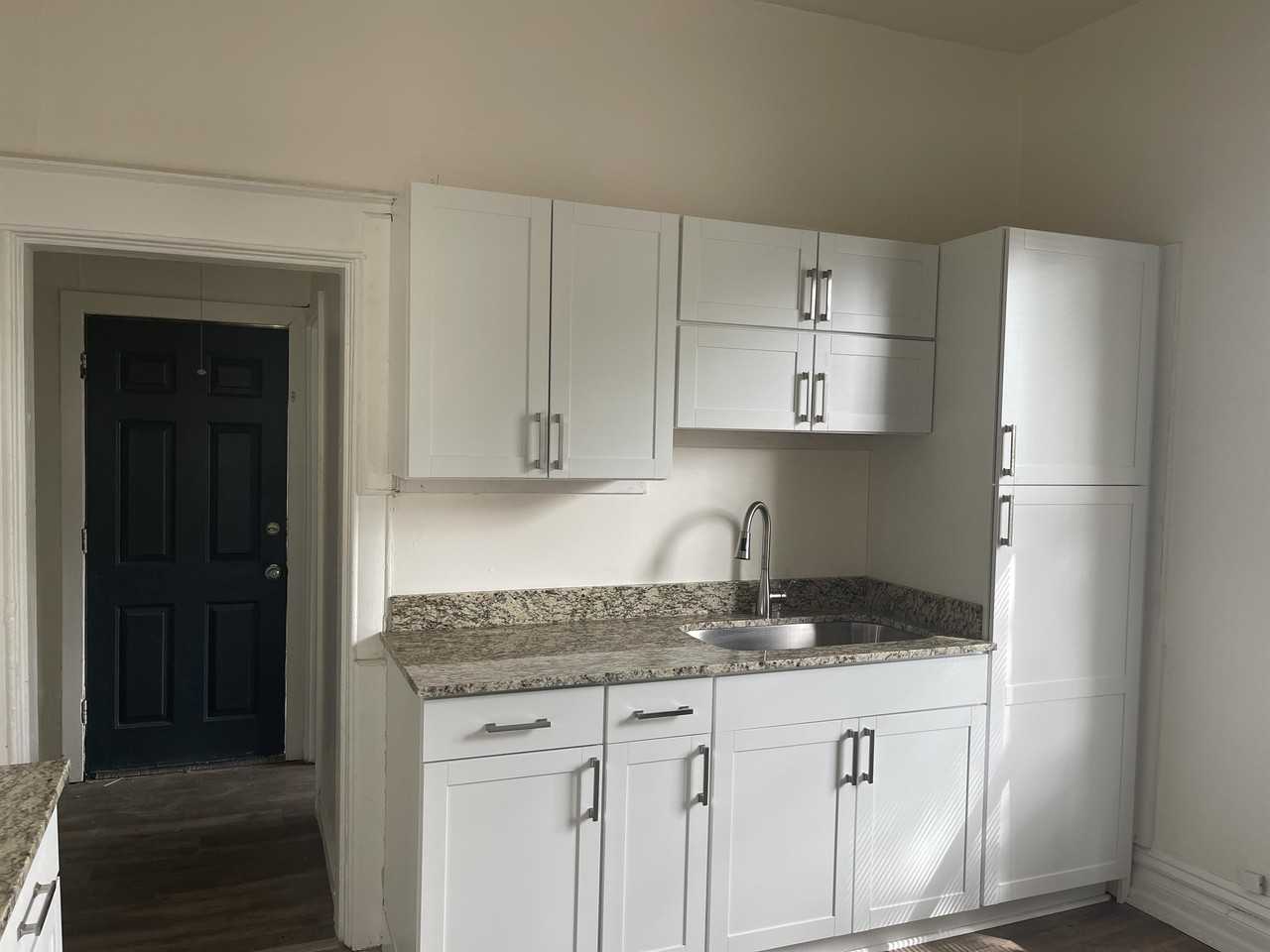 742 Nw - Photo 6 of 16
