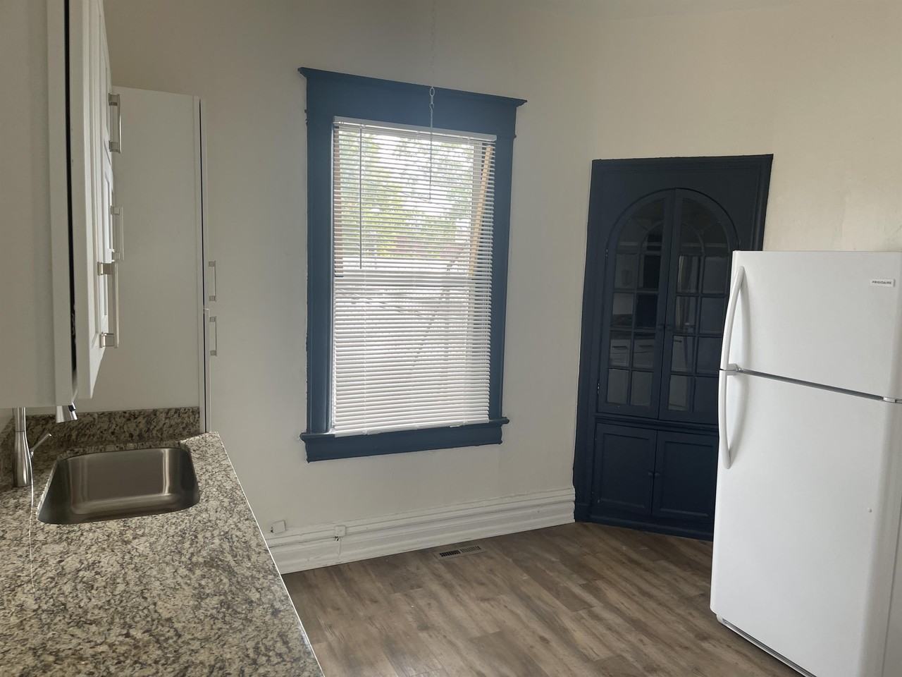 742 Nw - Photo 2 of 16