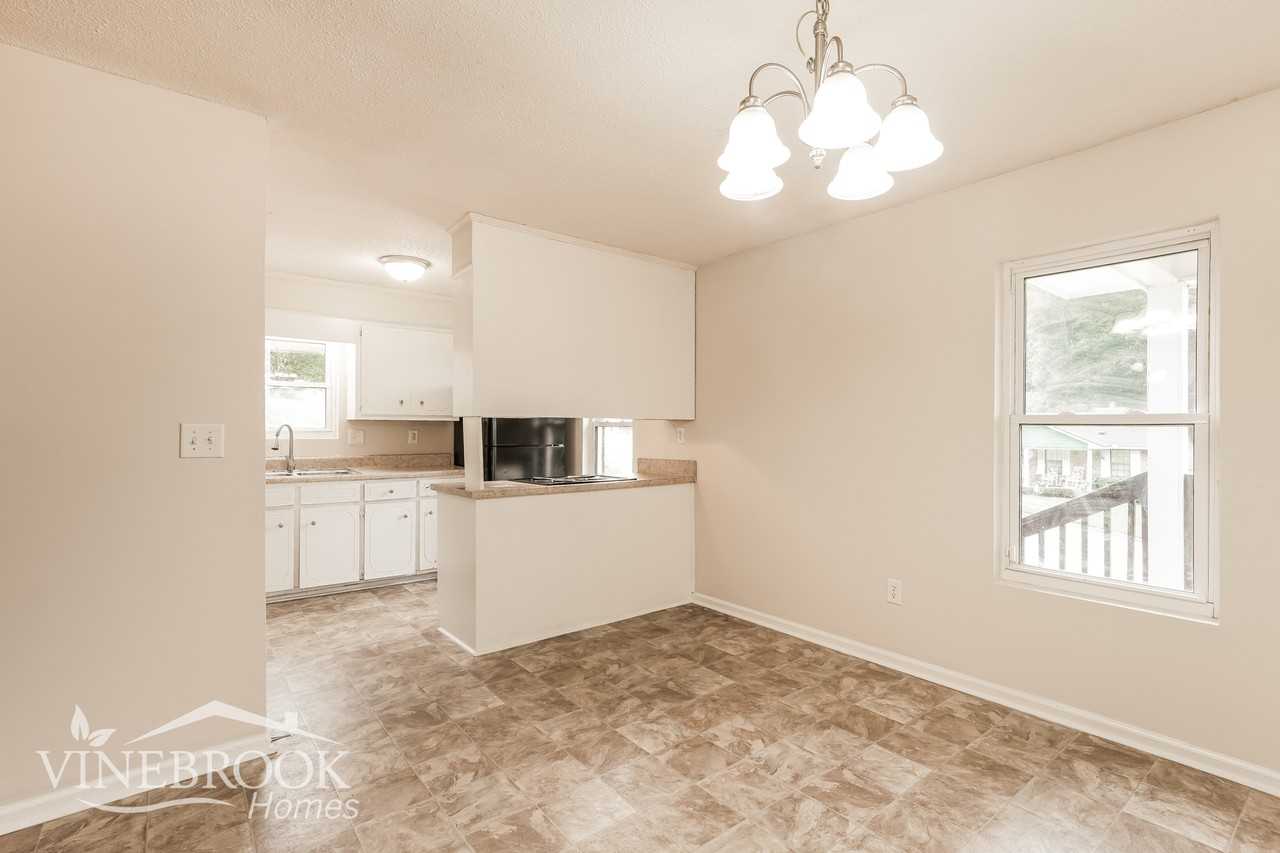 2315 Rutherford Ave - Photo 6 of 15