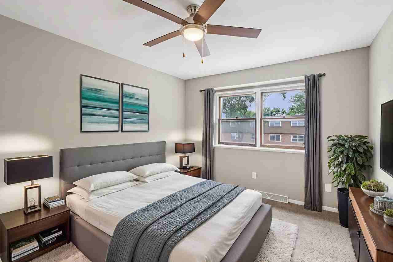 Woodland Reserve Apartments - Photo 5 of 50