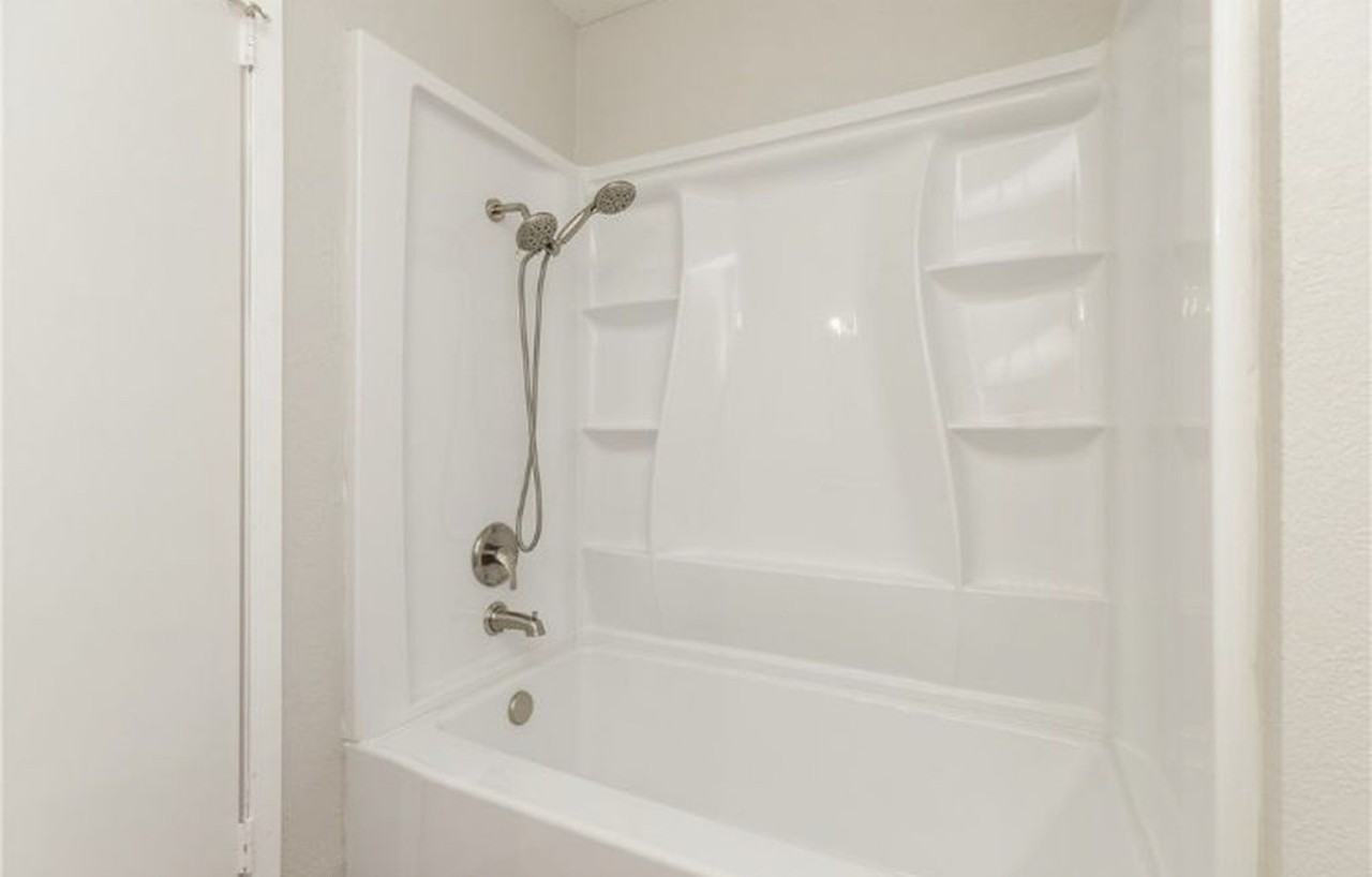 5337 Avenue C - Photo 5 of 14