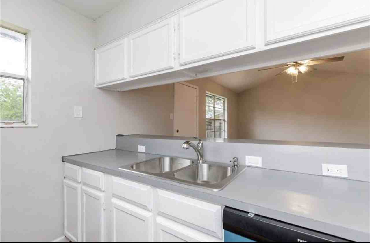 5337 Avenue C - Photo 7 of 14