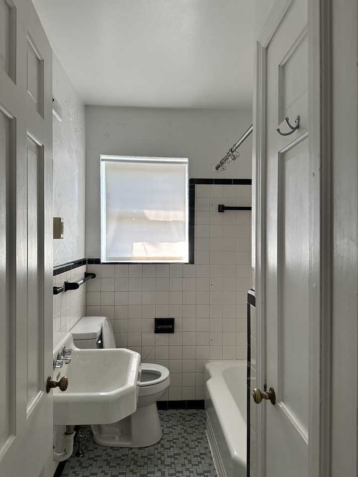 2514 Avenel Ave Sw #2514 - Photo 3 of 3