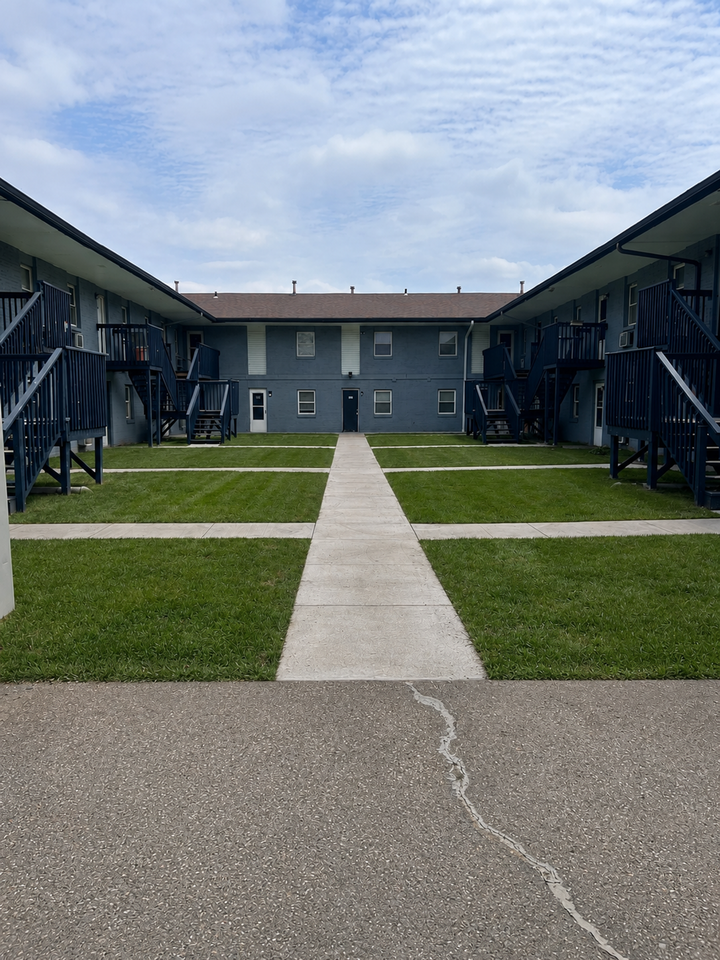 Woodland Apartments - Photo 4 of 23