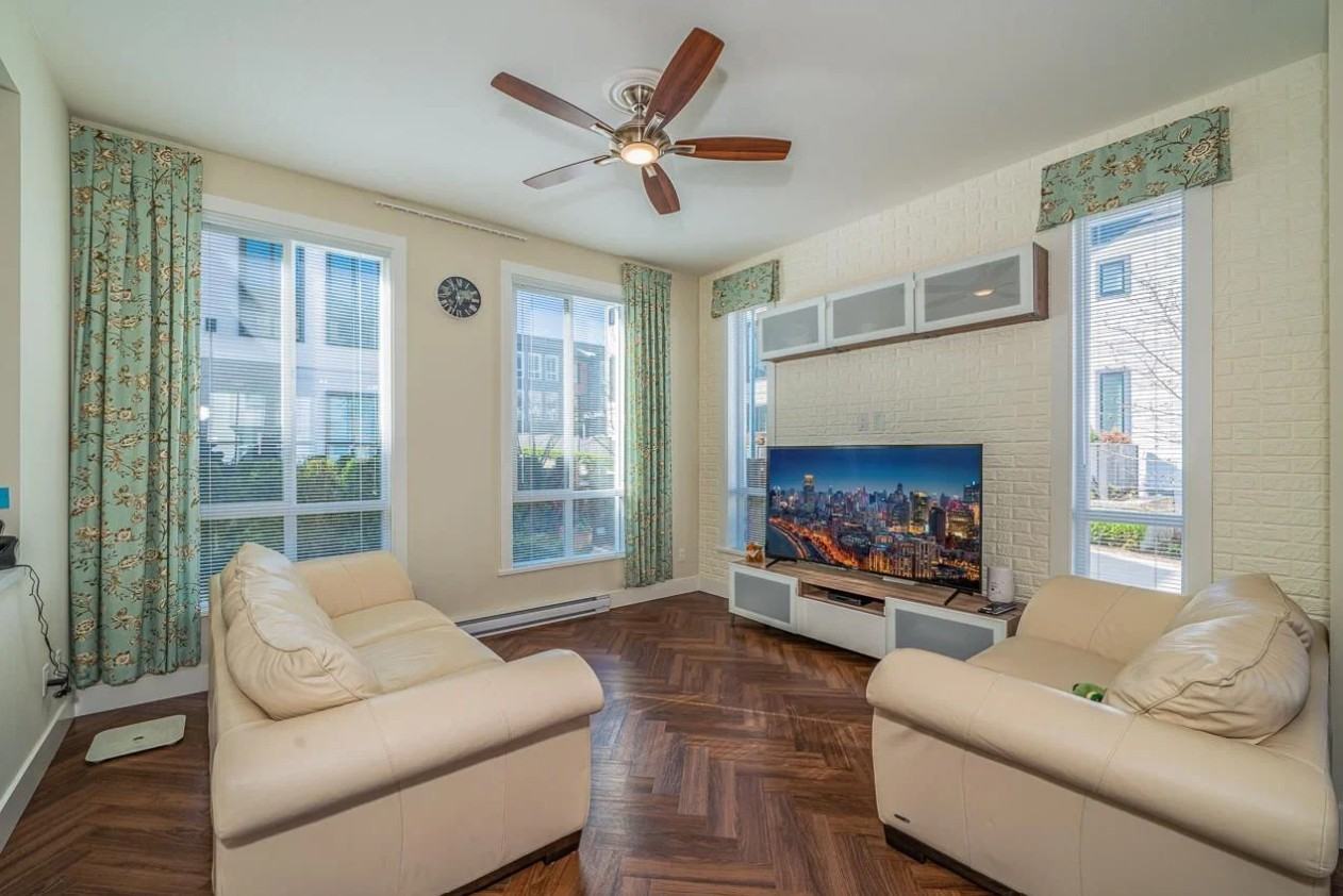 15898 27 Avenue #49 - Photo 7 of 27