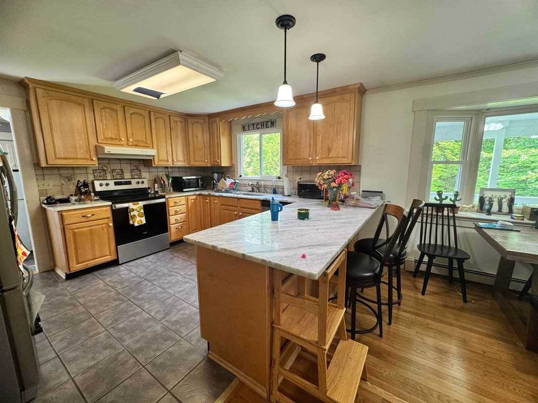 44 Stowell Rd - Photo 3 of 31